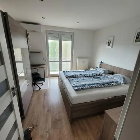 Cozy And Quiet In Wider Center Apartment *