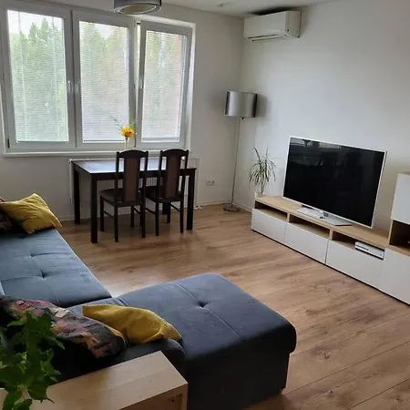 Apartment Cozy And Quiet In Wider Center Bratislava