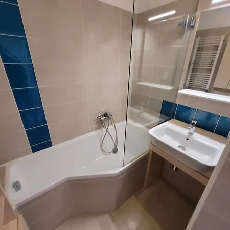 Cozy And Quiet In Wider Center Apartmán