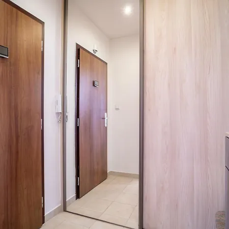 Cozy And Quiet In Wider Center Apartment