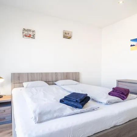 Cozy And Quiet In Wider Center Apartment *